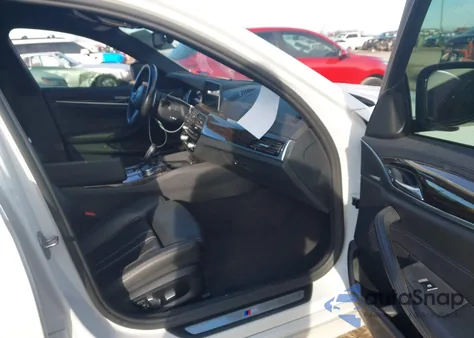 2018 BMW 540I z USA, uszkodzony, nr VIN WBAJE5C50JWA92882